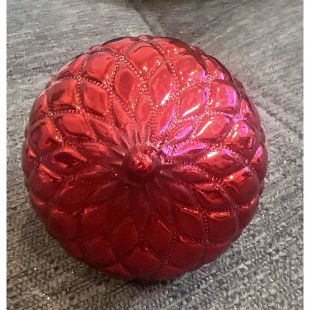 Lot of 4 VNT Red Molded Plastic Un-Breakable Christmas Ornaments 2‎ Round 2 Top